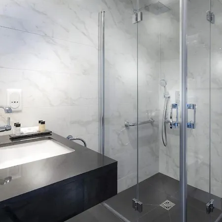 Luxury Montaigne Apartment Paris