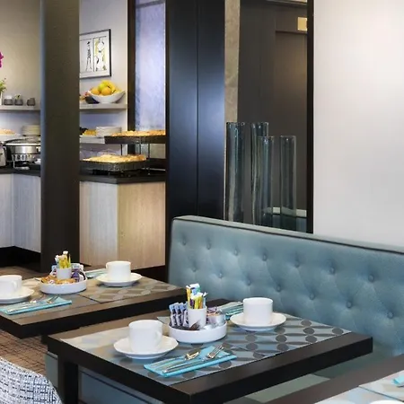 Luxury Montaigne *