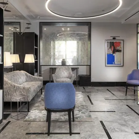 Luxury Montaigne Paris