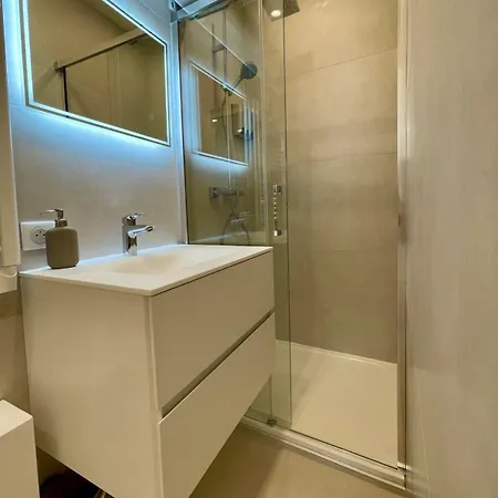 Luxury Montaigne * Paris