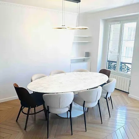 Apartment Luxury Montaigne
