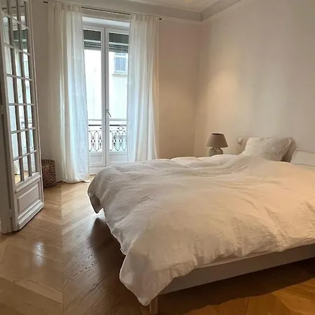 Luxury Montaigne Paris
