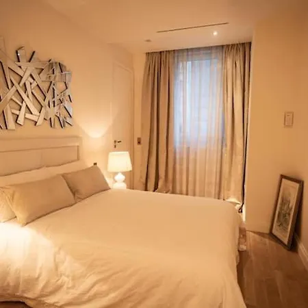 Luxury Montaigne * Paris