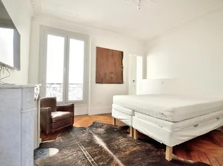 Studio Deluxe With Kitchen - Arc De Triomphe 아파트 *