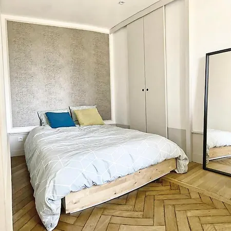 דירה Luxury Trocadero *